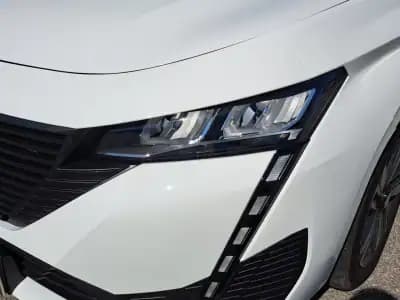 Vendo Peugeot 308 SW 2023 - 21990 EUR, 116470 km - AUTO.MOTO.pt