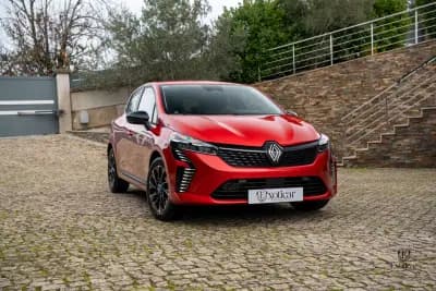Vendo Renault Clio 2025 - 17900 EUR, 6300 km - AUTO.MOTO.pt