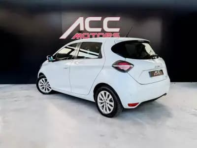 Vendo Renault Zoe 2021 - 16900 EUR, 23000 km - AUTO.MOTO.pt