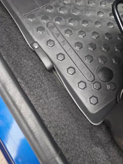 Vendo Dacia Sandero 2020 - 10400 EUR, 108000 km - AUTO.MOTO.pt