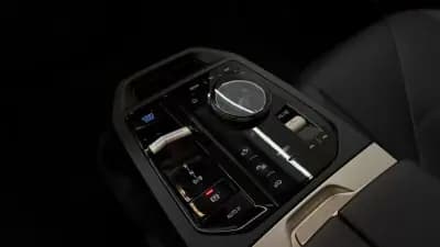 Vendo BMW iX 2022 - 67000 EUR, 72402 km - AUTO.MOTO.pt