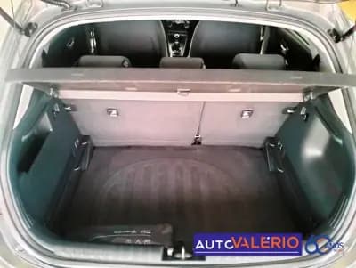 Sell Kia Stonic 2023 - 16950 EUR, 39477 km - AUTO.MOTO.pt