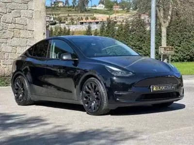 Vendo Tesla Model Y 2022 - 39999 EUR, 101000 km - AUTO.MOTO.pt