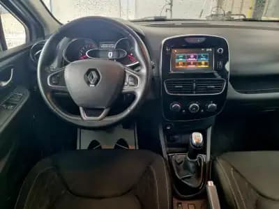 Sell Renault Clio 2019 - 12500 EUR, 90000 km - AUTO.MOTO.pt