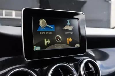 Vendo Mercedes-Benz CLA 180 2015 - 15900 EUR, 242000 km - AUTO.MOTO.pt