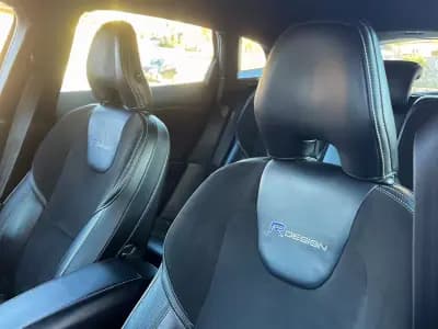 Vendo Volvo V40 2013 - 10490 EUR, 224000 km - AUTO.MOTO.pt