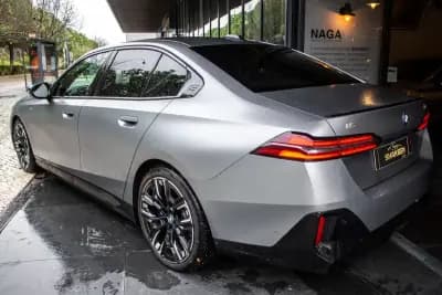 Vendo BMW i5 2023 - 79900 EUR, 17145 km - AUTO.MOTO.pt