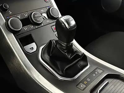 Vendo Land Rover Range Rover Evoque 2015 - 23500 EUR, 152000 km - AUTO.MOTO.pt