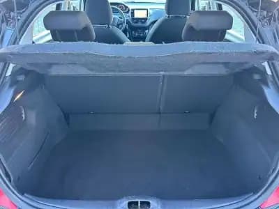 Vendo Peugeot 208 2013 - 10990 EUR, 129992 km - AUTO.MOTO.pt