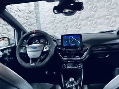 Sell Ford Fiesta 2019 - 21990 EUR, 151232 km - AUTO.MOTO.pt