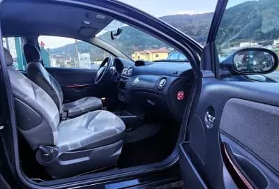 Vendo Citroën C2 2005 - 3999 EUR, 200000 km - AUTO.MOTO.pt