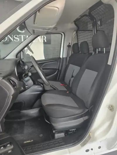 Vendo Fiat Doblo 2021 - 13500 EUR, 119327 km - AUTO.MOTO.pt