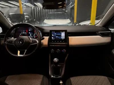 Sell Renault Clio 2023 - 14990 EUR, 109400 km - AUTO.MOTO.pt