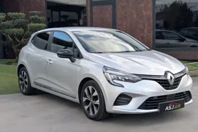 Sell Renault Clio 2023 - 13500 EUR, 152386 km - AUTO.MOTO.pt