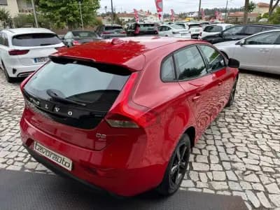 Sell Volvo V40 2017 - 14750 EUR, 138000 km - AUTO.MOTO.pt