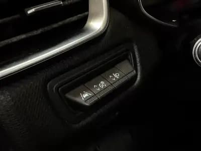 Vendo Renault Clio 2021 - 13490 EUR, 108000 km - AUTO.MOTO.pt