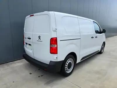 Sell Peugeot Expert 2024 - 21990 EUR, 21500 km - AUTO.MOTO.pt