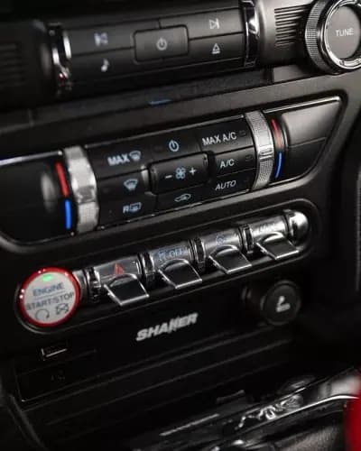 Vendo Ford Mustang 2016 - 47950 EUR, 107000 km - AUTO.MOTO.pt