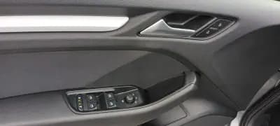 Sell Audi A3 Limousine 2014 - 12190 EUR, 266000 km - AUTO.MOTO.pt