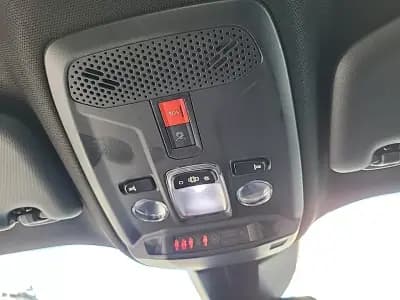 Vendo Peugeot 2008 2024 - 20700 EUR, 24657 km - AUTO.MOTO.pt