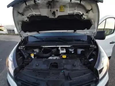 Vendo Renault TRAFIC L2H1 125CV 2018 - 14965 EUR, 179000 km - AUTO.MOTO.pt