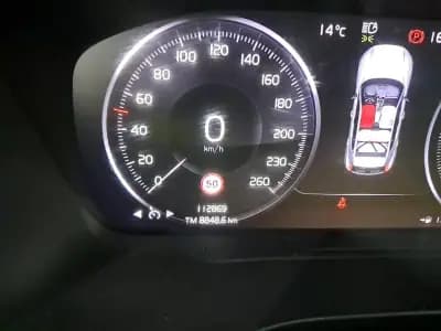 Sell Volvo XC 40 2020 - 26900 EUR, 112869 km - AUTO.MOTO.pt