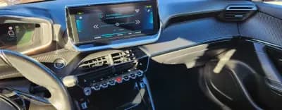 Vendo Peugeot e-2008 2020 - 17450 EUR, 154779 km - AUTO.MOTO.pt