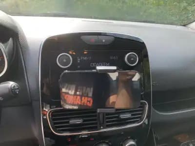 Vendo Renault Clio Sport Tourer 2019 - 13999 EUR, 127245 km - AUTO.MOTO.pt