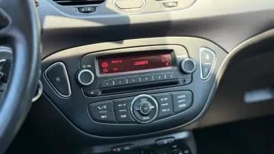 Sell Opel Corsa 2018 - 8900 EUR, 93000 km - AUTO.MOTO.pt