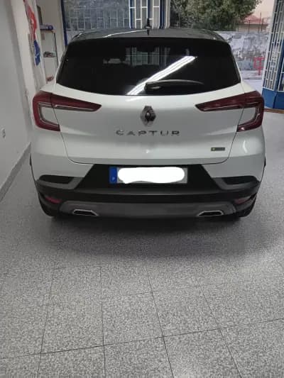 Sell Renault Captur 2022 - 17500 EUR, 77000 km - AUTO.MOTO.pt