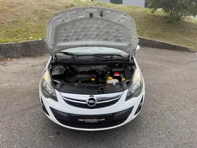 Vendo Opel Corsa 2014 - 6450 EUR, 161000 km - AUTO.MOTO.pt