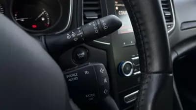 Vendo Renault Mégane Sport Tourer 2018 - 12999 EUR, 131021 km - AUTO.MOTO.pt