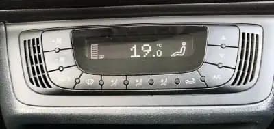 Vendo SEAT Ibiza 2015 - 9990 EUR, 128257 km - AUTO.MOTO.pt