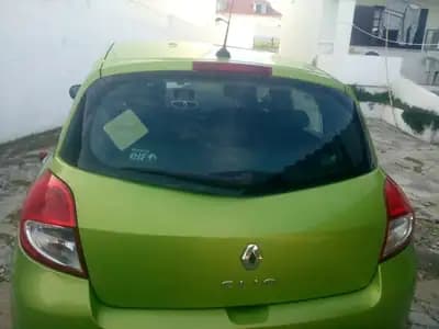 Vendo Renault Clio 2010 - 6500 EUR, 100000 km - AUTO.MOTO.pt