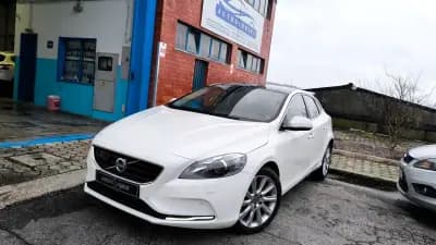 Sell Volvo V40 2013 - 11400 EUR, 182000 km - AUTO.MOTO.pt