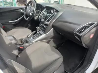 Sell Ford Focus 2012 - 7950 EUR, 136113 km - AUTO.MOTO.pt