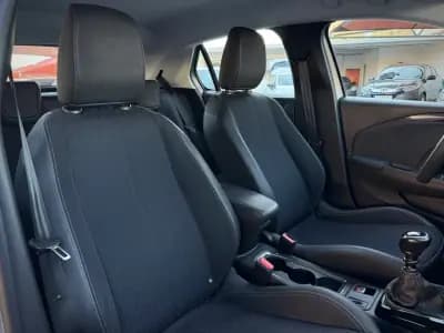 Vendo Opel Corsa 2023 - 15850 EUR, 36000 km - AUTO.MOTO.pt