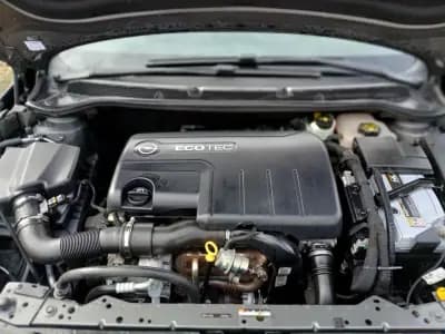 Vendo Opel Astra Sports Tourer 2012 - 6950 EUR, 178110 km - AUTO.MOTO.pt