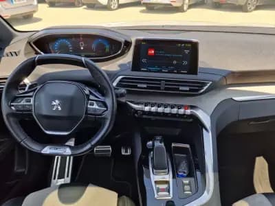 Vendo Peugeot 3008 2020 - 30499 EUR, 65405 km - AUTO.MOTO.pt
