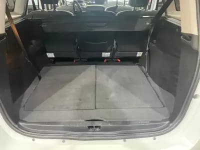 Vendo Renault Grand Scénic 2012 - 8899 EUR, 230000 km - AUTO.MOTO.pt