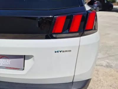 Vendo Peugeot 3008 2020 - 30499 EUR, 65405 km - AUTO.MOTO.pt