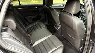 Vendo Volkswagen Golf 2015 - 21500 EUR, 176000 km - AUTO.MOTO.pt