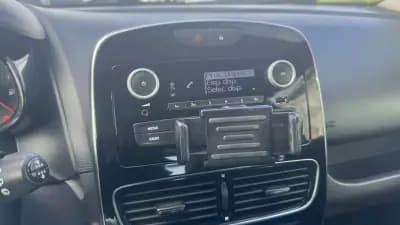 Sell Renault Clio 2016 - 10490 EUR, 141000 km - AUTO.MOTO.pt