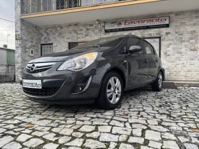 Vendo Opel Corsa 2013 - 7750 EUR, 122000 km - AUTO.MOTO.pt