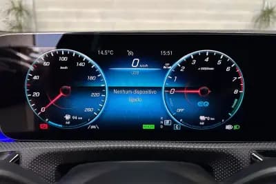 Vendo Mercedes-Benz CLA 250 2022 - 32950 EUR, 38283 km - AUTO.MOTO.pt