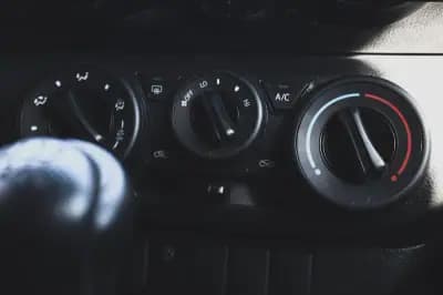 Sell Toyota Hilux 2023 - 44900 EUR, 17280 km - AUTO.MOTO.pt