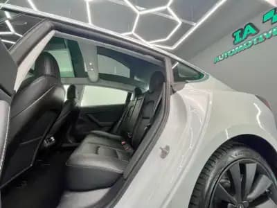 Vendo Tesla Model 3 2019 - 20250 EUR, 179000 km - AUTO.MOTO.pt