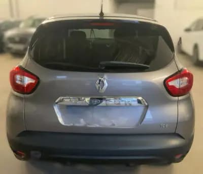 Vendo Renault Captur 2015 - 11995 EUR, 102500 km - AUTO.MOTO.pt