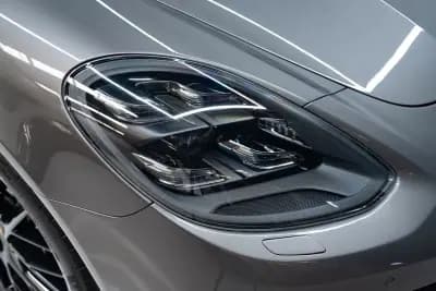 Sell Porsche Panamera Sport Turismo 2018 - 69950 EUR, 133000 km - AUTO.MOTO.pt