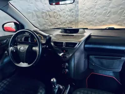 Vendo Toyota iQ 2009 - 10990 EUR, 161533 km - AUTO.MOTO.pt